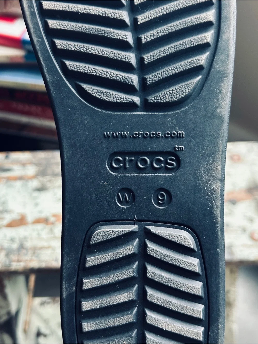 Crocs Brooklyn Women’s Size 9 Black Dual-Strap Low Wedge Sandals - Picture 7 of 7